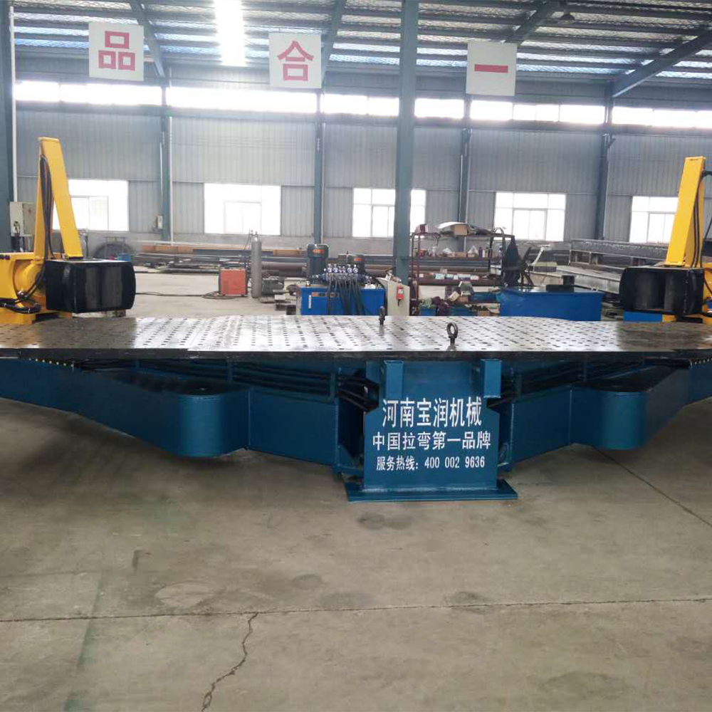 Stretch forming machine