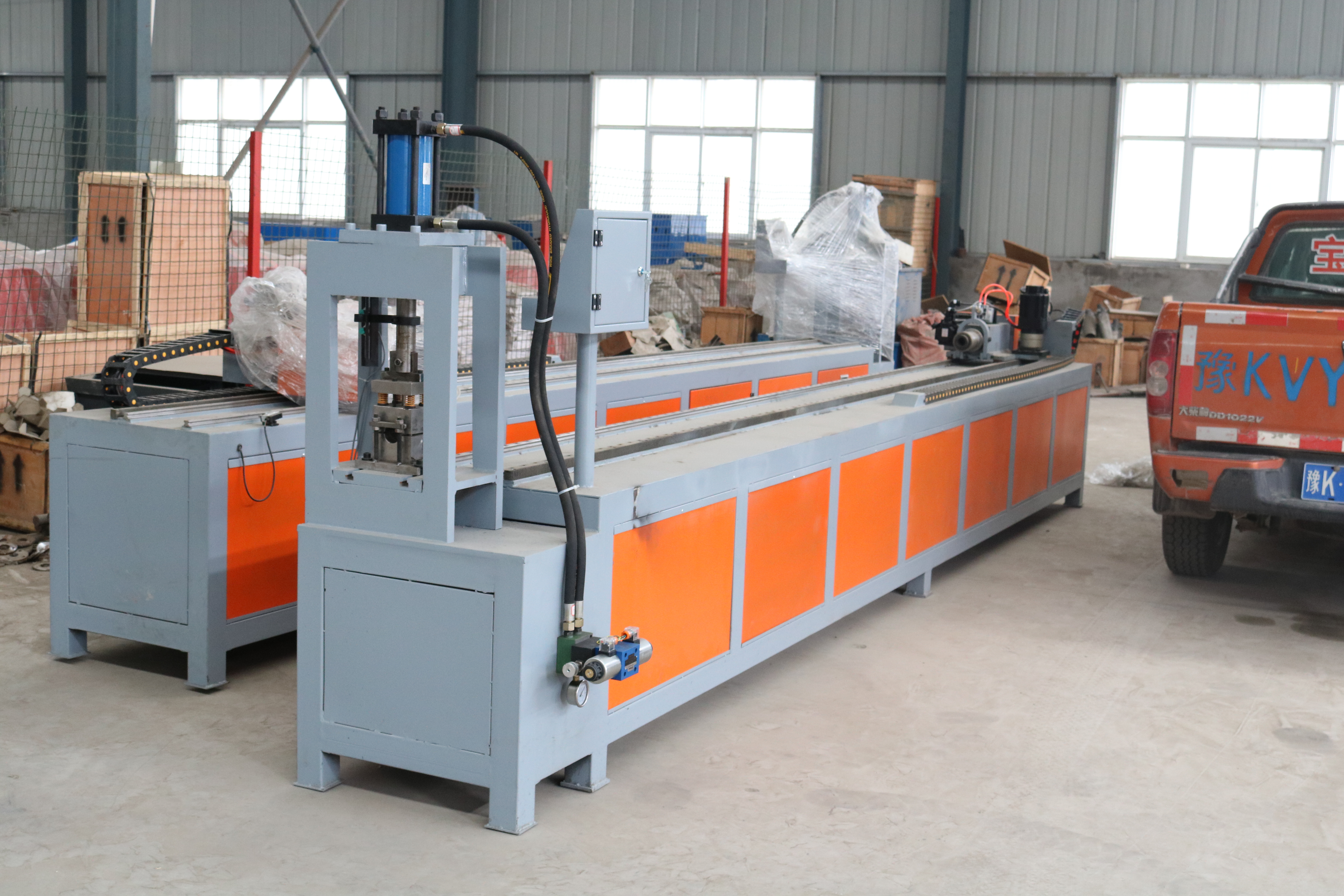 Precise metal pipe punching machine small catheter